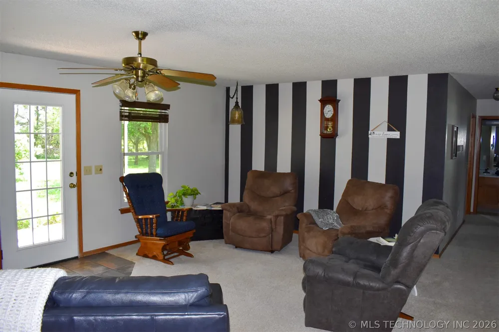 10164 Bloomfield North Gentry, AR 72734