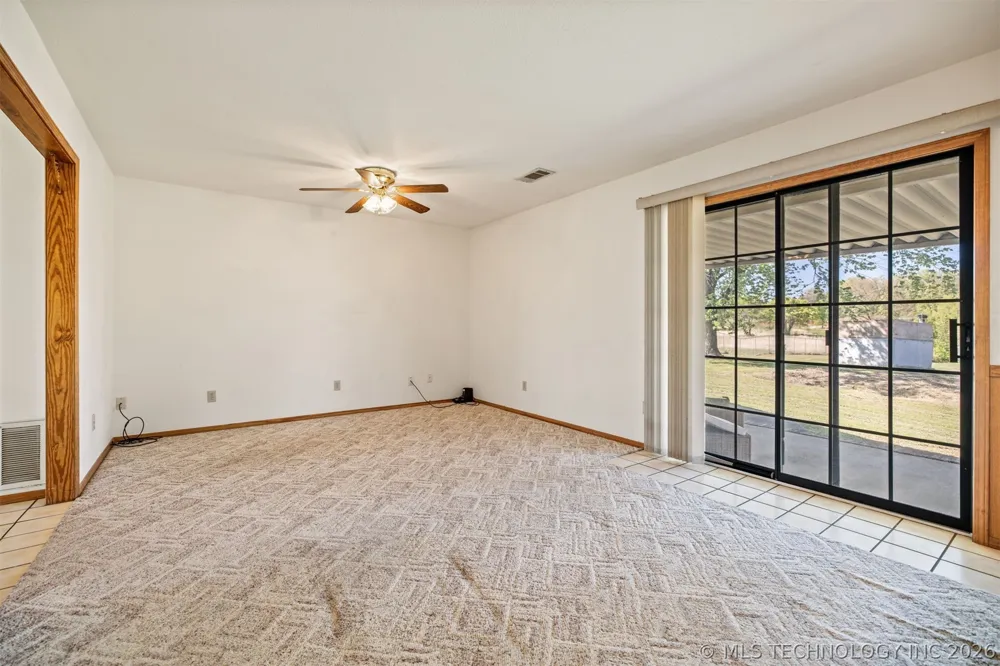 477343 E 1090 Roland, OK 74954
