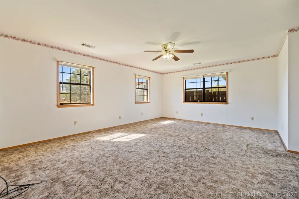 477343 E 1090 Roland, OK 74954