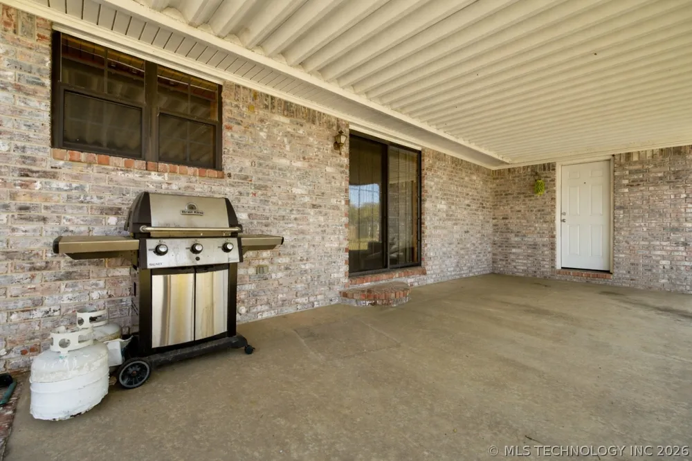 477343 E 1090 Roland, OK 74954