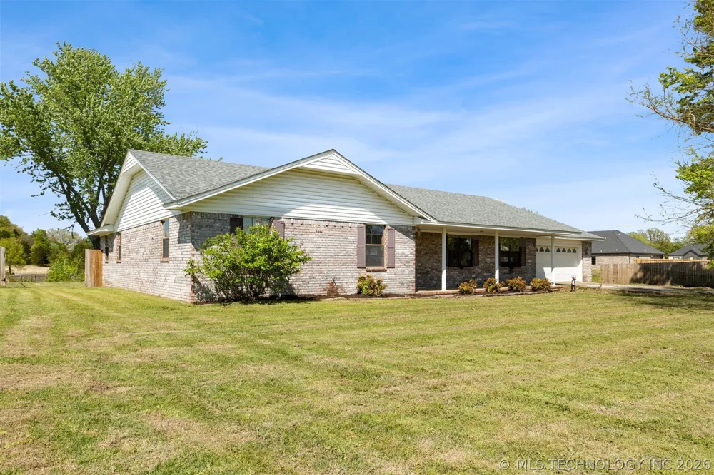 477343 E 1090 Roland, OK 74954