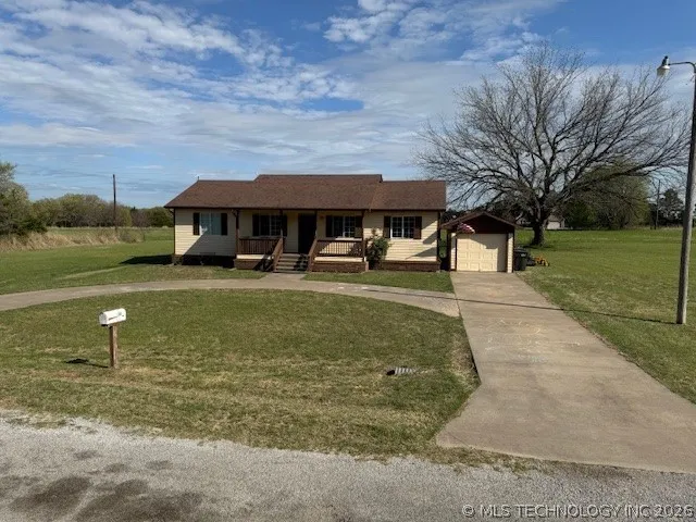32 Holiday Road Burneyville, OK 73430