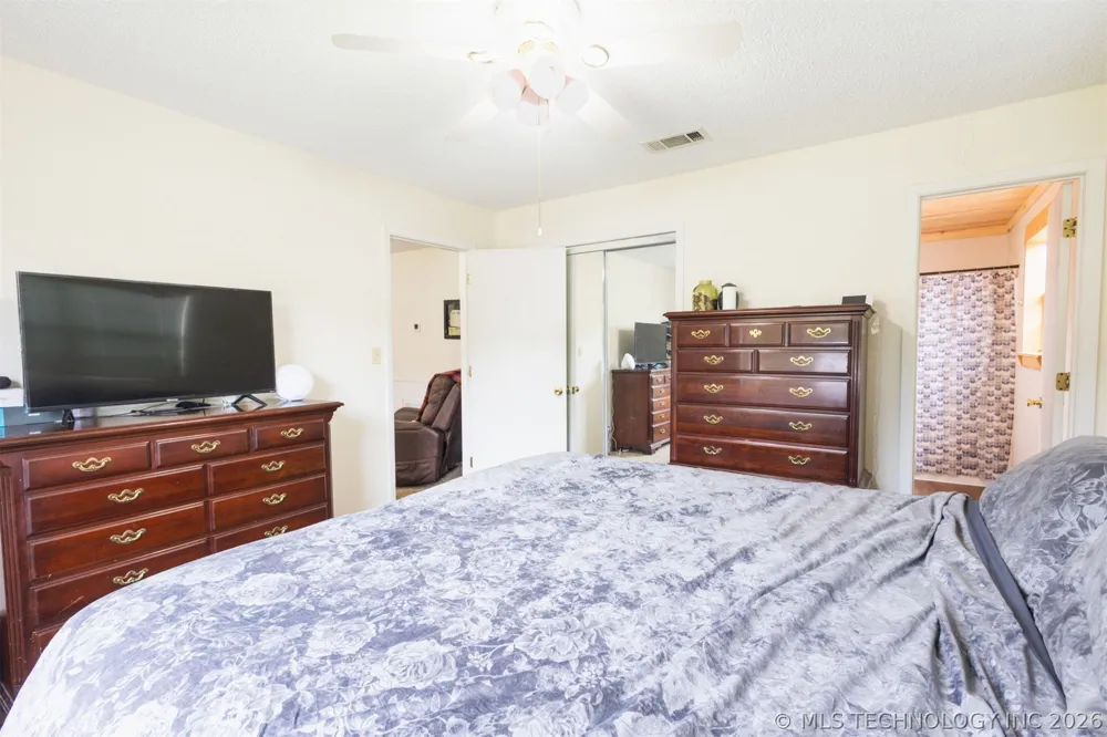 32 Holiday Road Burneyville, OK 73430