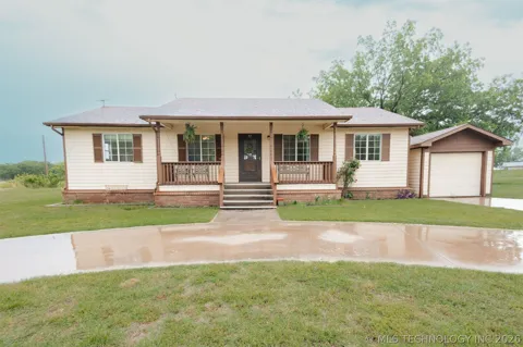 32 Holiday Road