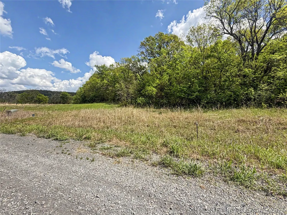 425 S Thunder Road Fort Gibson, OK 74434