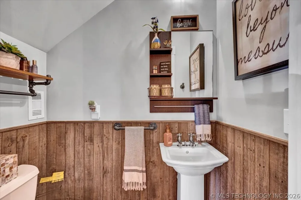 37 Firefly Lane Carlton Landing, OK 74432