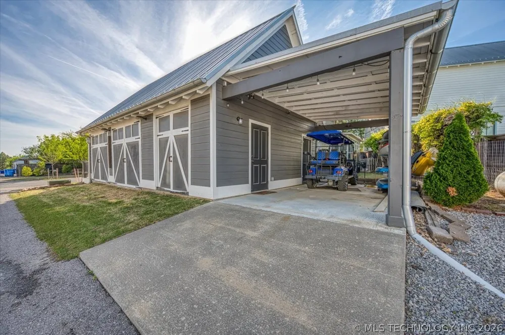 37 Firefly Lane Carlton Landing, OK 74432