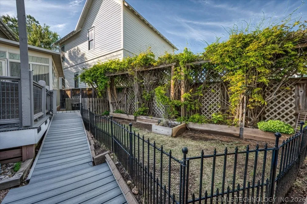 37 Firefly Lane Carlton Landing, OK 74432
