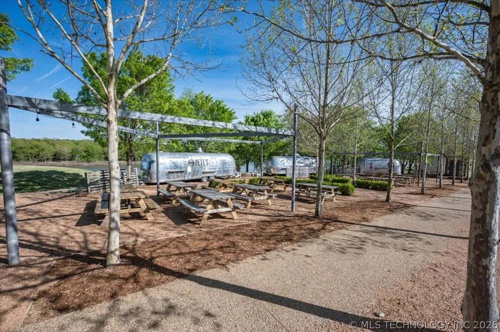 37 Firefly Lane Carlton Landing, OK 74432