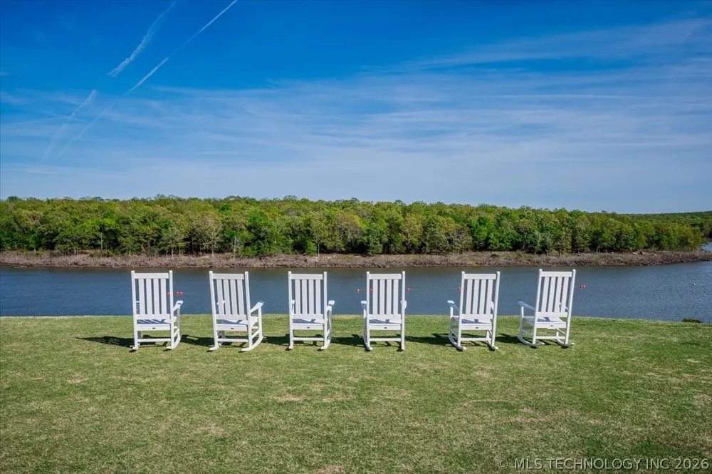 37 Firefly Lane Carlton Landing, OK 74432