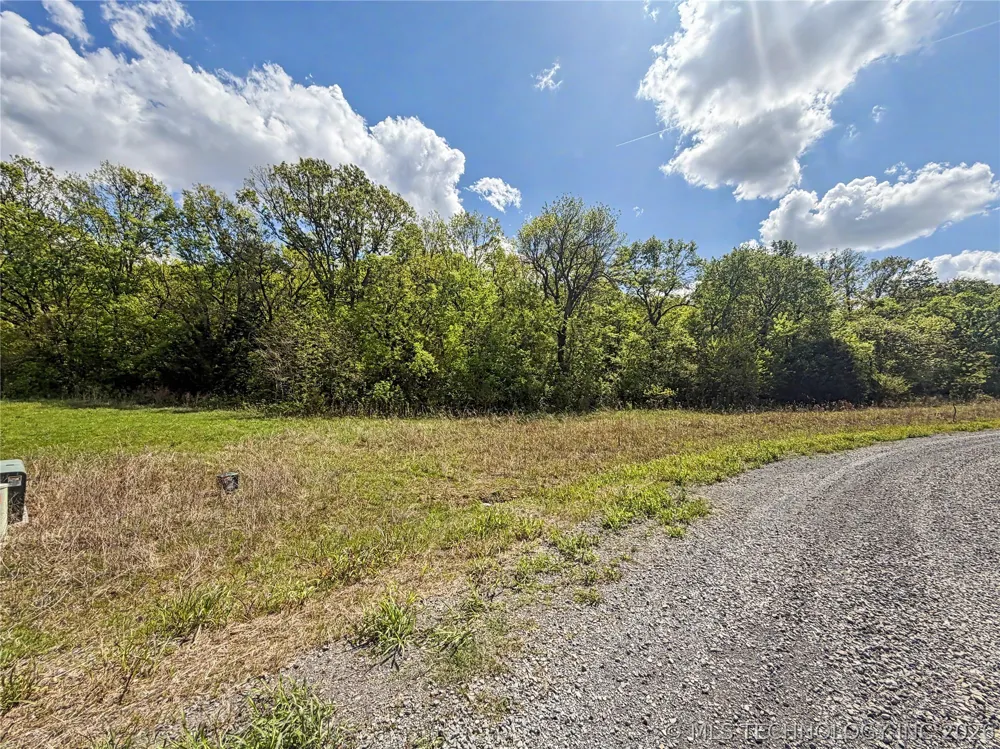 421 S Thunder Road Fort Gibson, OK 74434