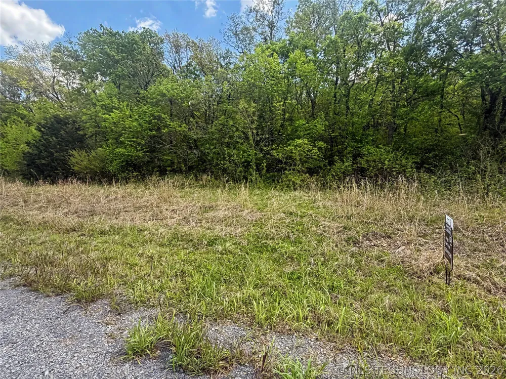 421 S Thunder Road Fort Gibson, OK 74434