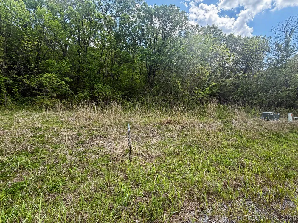 421 S Thunder Road Fort Gibson, OK 74434