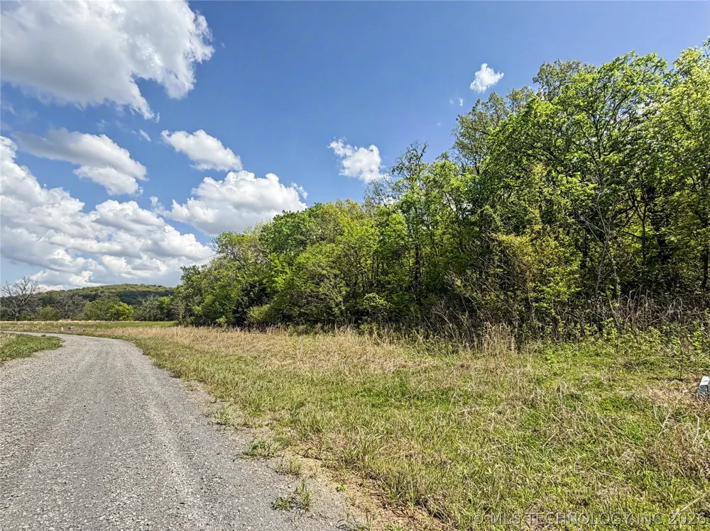 417 S Thunder Road Fort Gibson, OK 74434