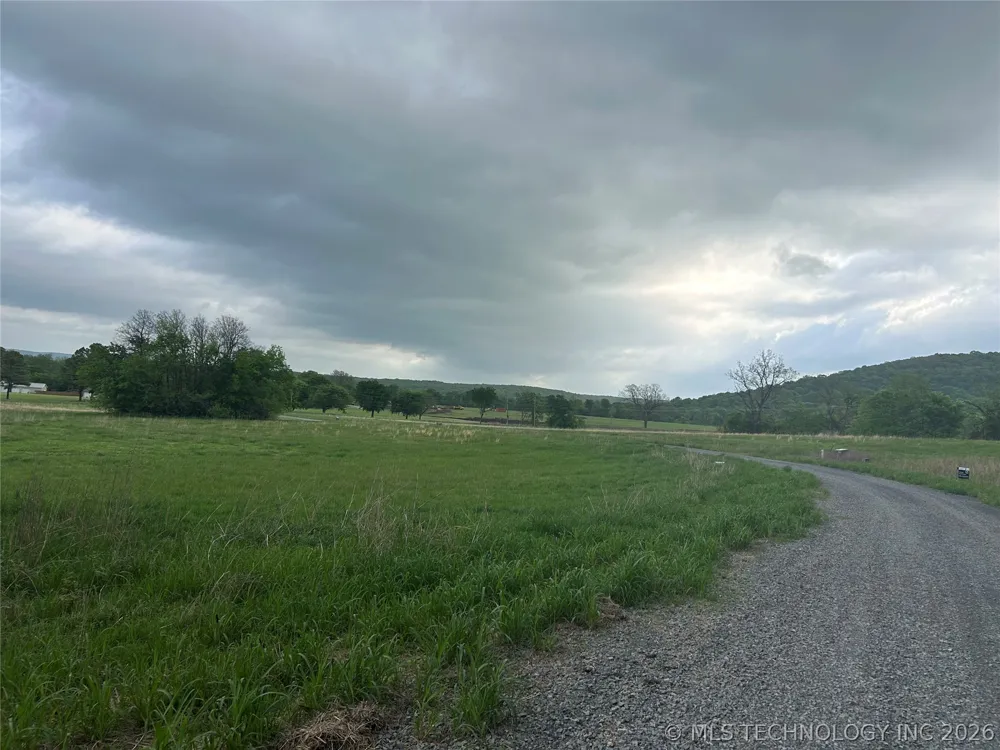 3 E Thunder Road Fort Gibson, OK 74434