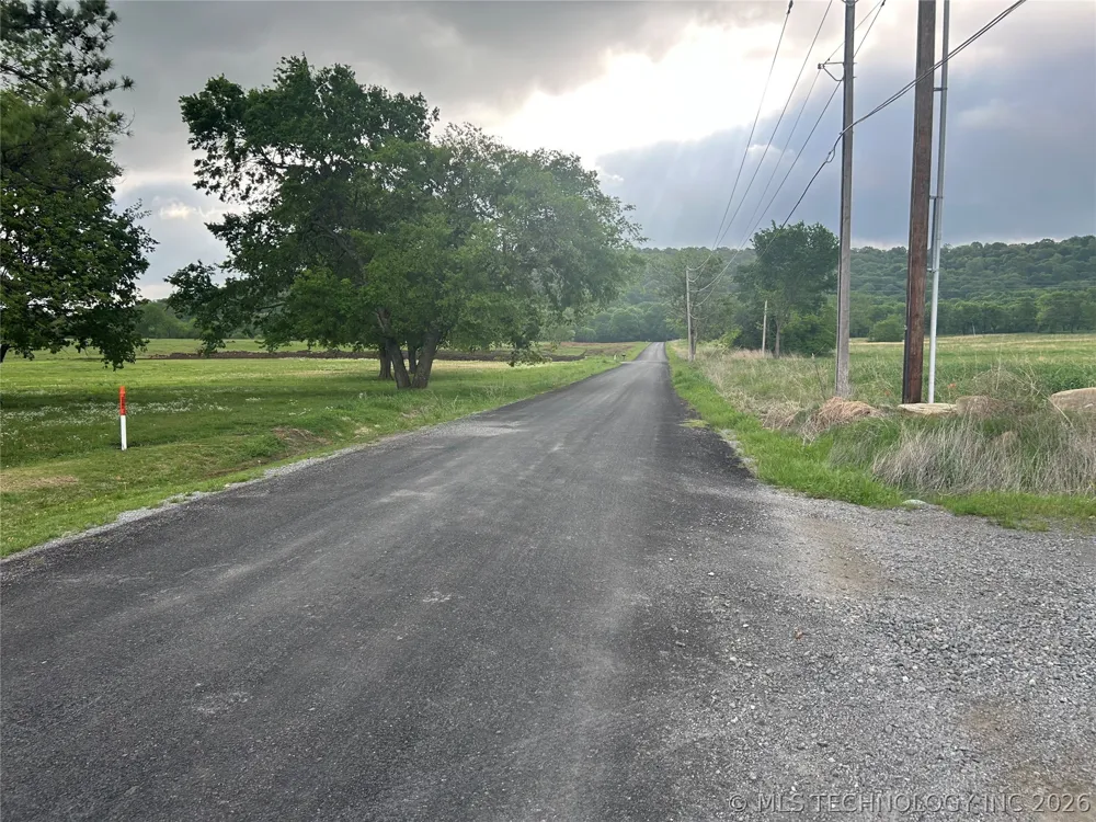 3 E Thunder Road Fort Gibson, OK 74434