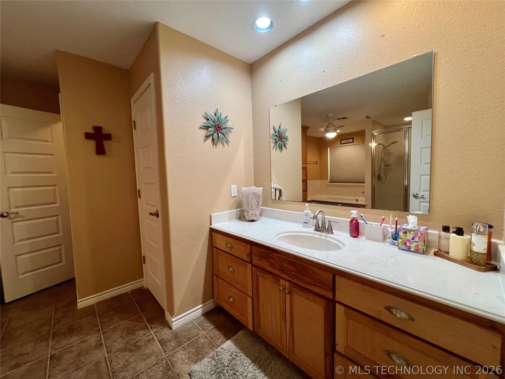 5377 McDuffee Road Kingston, OK 73439