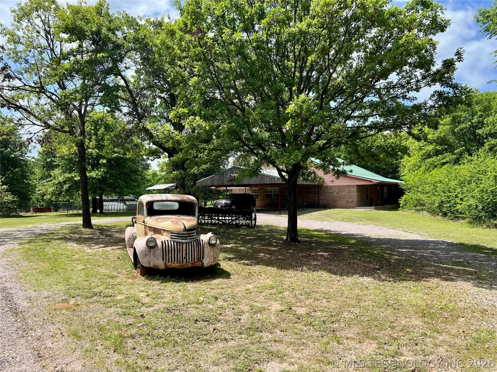 5377 McDuffee Road Kingston, OK 73439