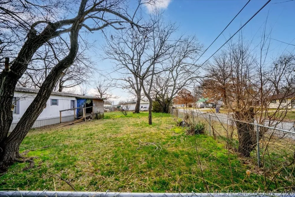 1 W Ross Street Locust Grove, OK 74352