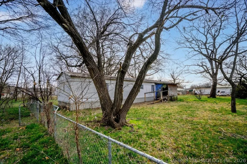 1 W Ross Street Locust Grove, OK 74352