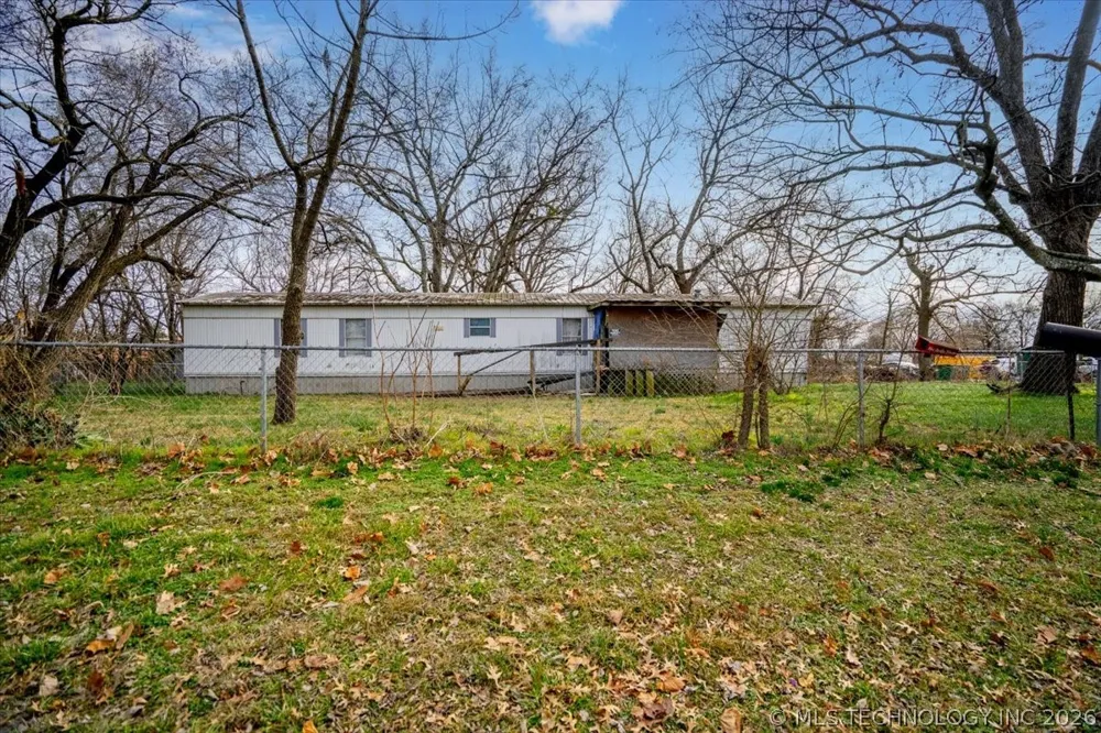 1 W Ross Street Locust Grove, OK 74352