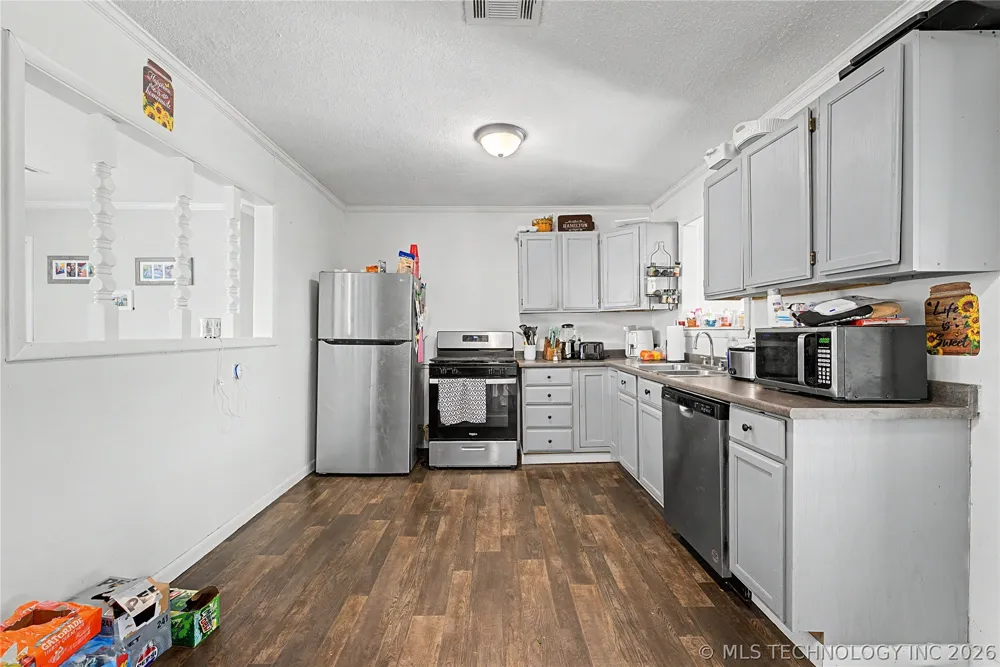 520 Meadowlark Lane Commerce, OK 74339