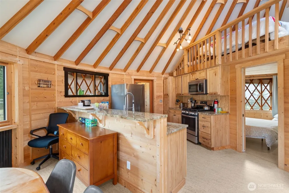 216 Eagle Peak Drive Packwood, WA 98361