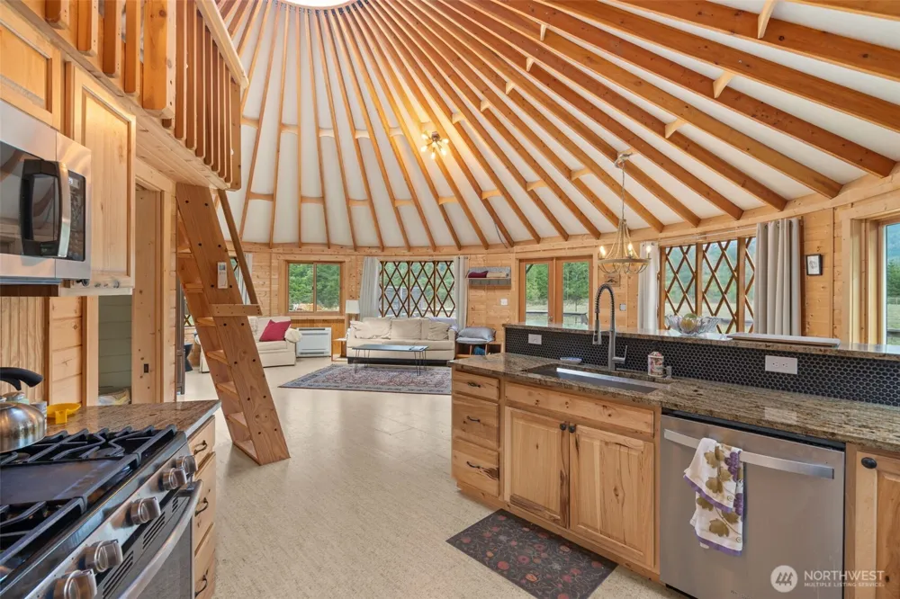 216 Eagle Peak Drive Packwood, WA 98361