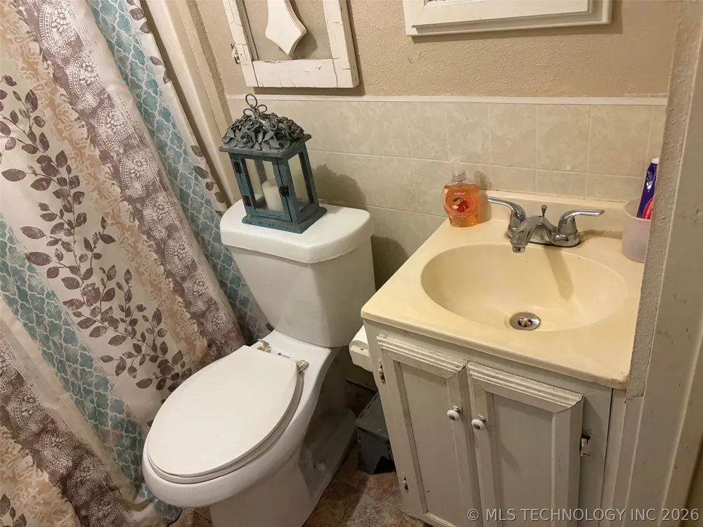 416 W Ash Street Maud, OK 74854