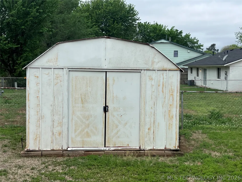 9710 NE 4th Street Midwest City, OK 73130