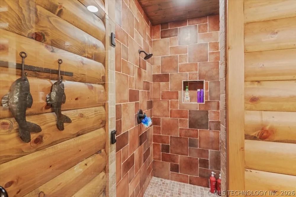 65133 E 250 ROAD Grove, OK 74344