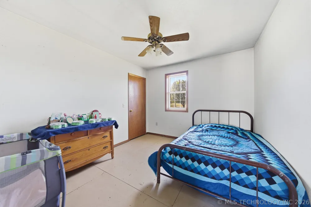 439092 E 40 ROAD Welch, OK 74369