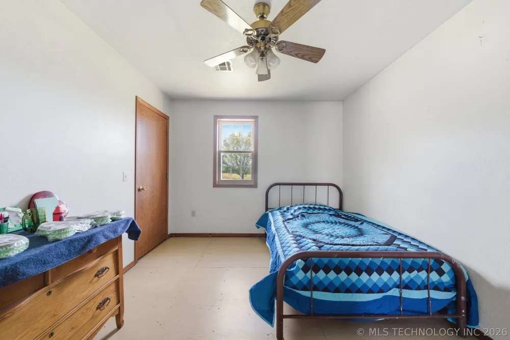 439092 E 40 ROAD Welch, OK 74369