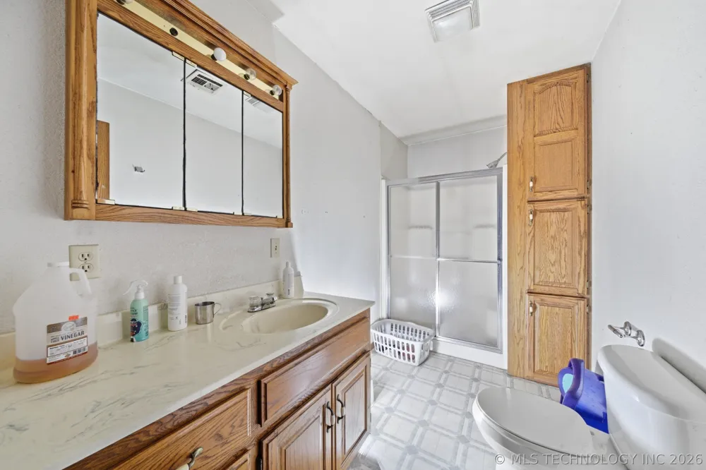 439092 E 40 ROAD Welch, OK 74369