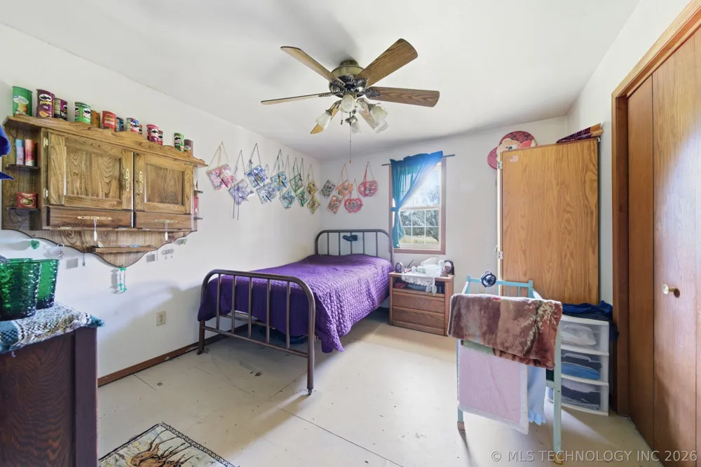 439092 E 40 ROAD Welch, OK 74369
