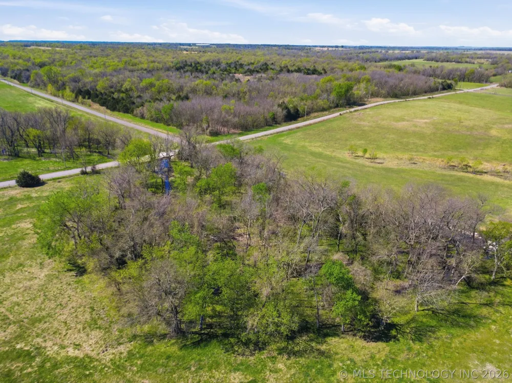 439092 E 40 ROAD Welch, OK 74369