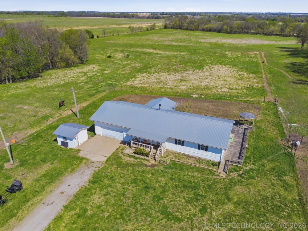 439092 E 40 ROAD Welch, OK 74369