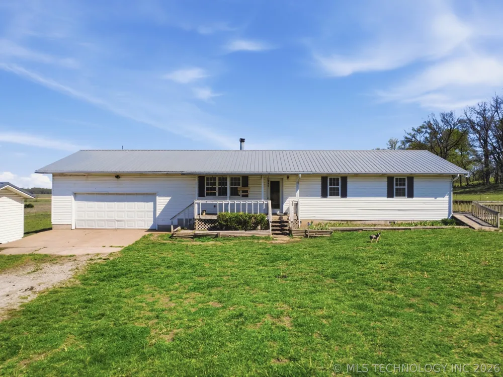 439092 E 40 ROAD Welch, OK 74369