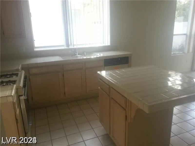 133 McLaren Street Henderson, NV 89074