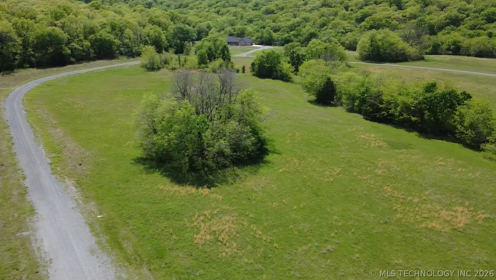 414 S Thunder Road Fort Gibson, OK 74434