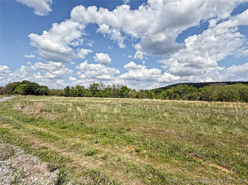 414 S Thunder Road Fort Gibson, OK 74434