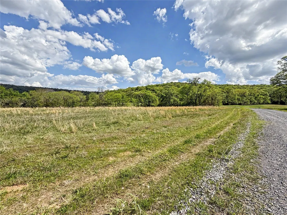 414 S Thunder Road Fort Gibson, OK 74434