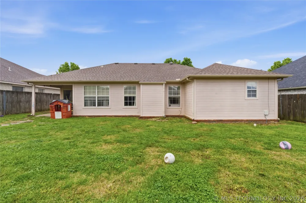 1117 S Marina Drive Oologah, OK 74053
