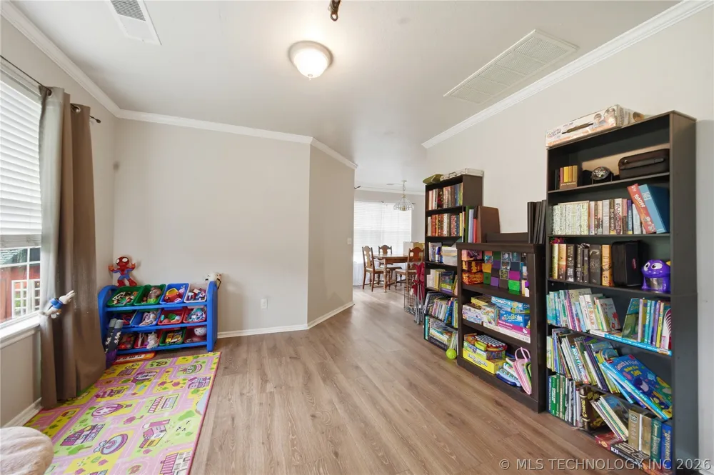 1117 S Marina Drive Oologah, OK 74053