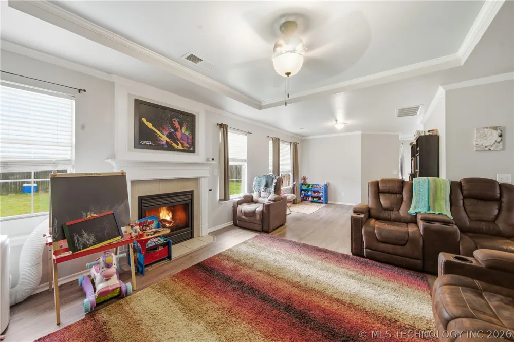 1117 S Marina Drive Oologah, OK 74053