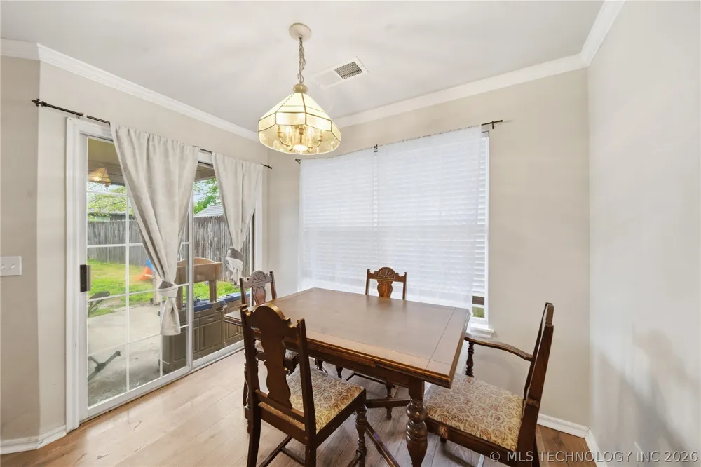 1117 S Marina Drive Oologah, OK 74053