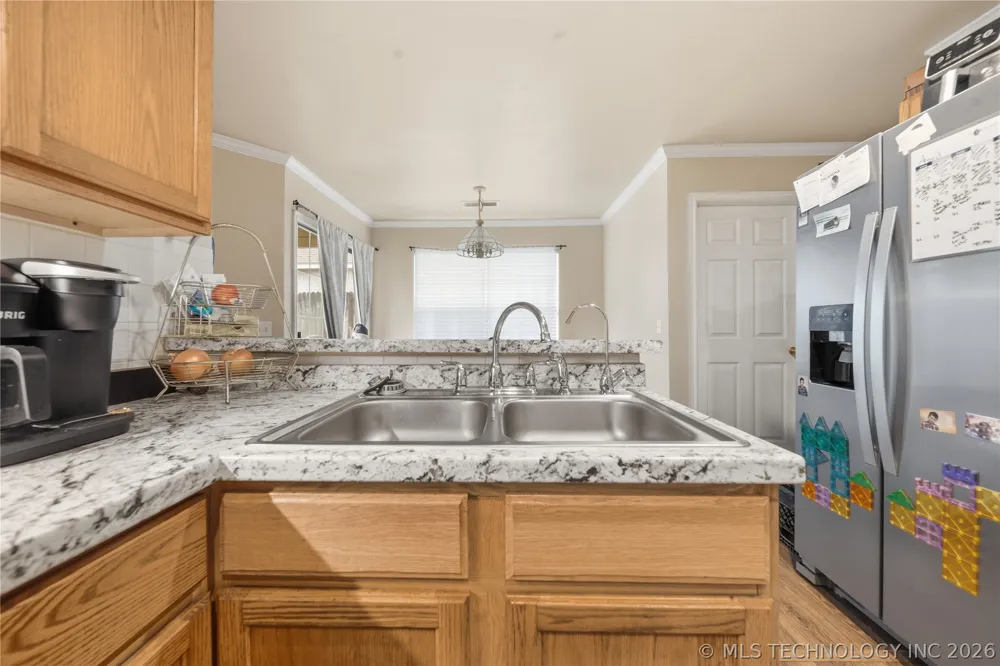 1117 S Marina Drive Oologah, OK 74053