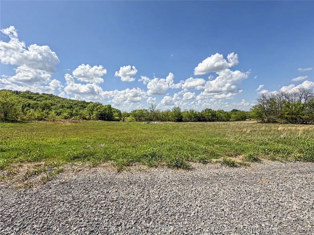 420 S Thunder Road Fort Gibson, OK 74434