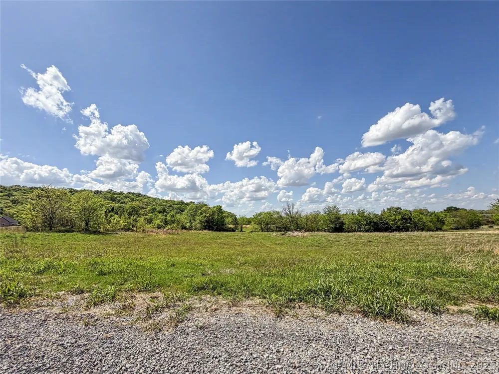 420 S Thunder Road Fort Gibson, OK 74434