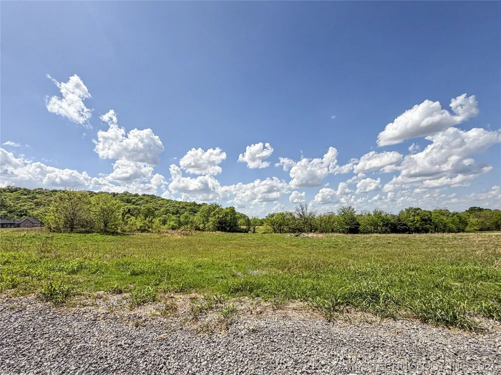 420 S Thunder Road Fort Gibson, OK 74434
